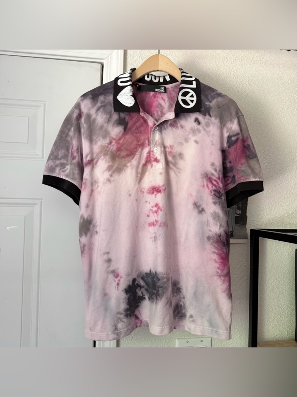 LOVE MOSCHINO men’s pink black logo tie dye cotton polo short sleeve shirt